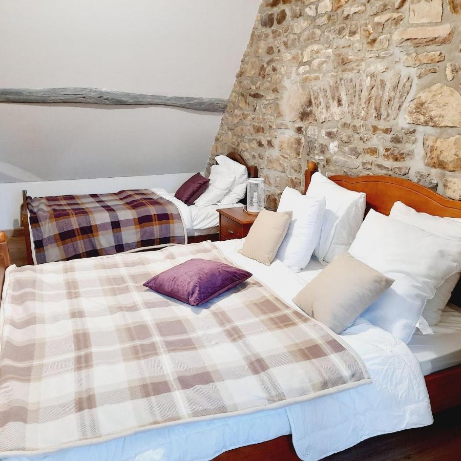 Gites De La Petite Suisse Clecy Ngoại thất bức ảnh